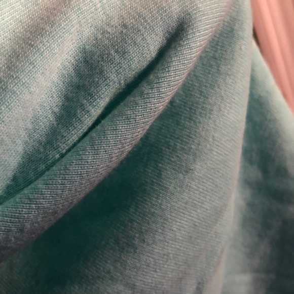 Tommy Hilfiger tee - Picture 2 of 4